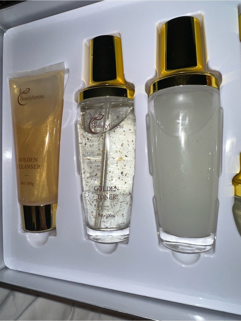 Beautyturess Golden Lady Luxury Nine-Piece Set - Gold.Shipping gratis. - Picture 3 of 8